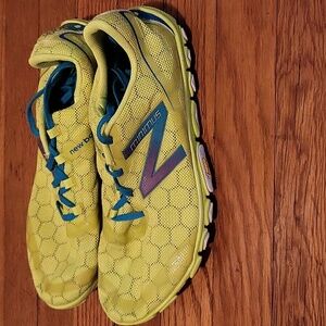 New Balance Minimus Size 9 Men's EUC